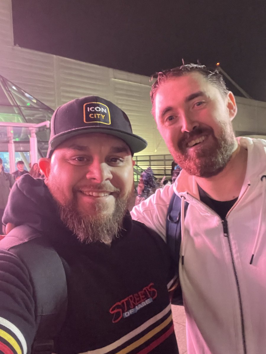 Always big love for the man <a href="/ts__villa/">TSVILLA HD-2D Remake</a>! always a pleasure to hang out, love meeting my 'fans' 😉🫡 #MCMComicCon