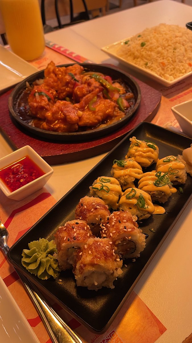 sh_4568's tweet photo. 🐈🍱💛💛 https://t.co/rqoEiY2sIK