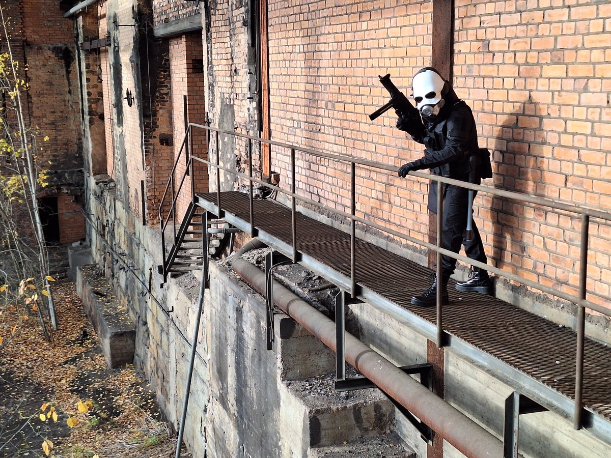 LambdaGen's tweet image. 🎃🏆HALLOWEEN COSTUME COMPETITION 2025 WINNERS🏆🎃
 
The LambdaGeneration Team finished judging your Halloween costumes... and the winners are: 

🥇1ST PLACE - Barney Costume by Xenodrift-s
🥈2ND PLACE- Metrocop Costume by Pansar
🥉3RD PLACE - HECU Costume By Munanchoinc