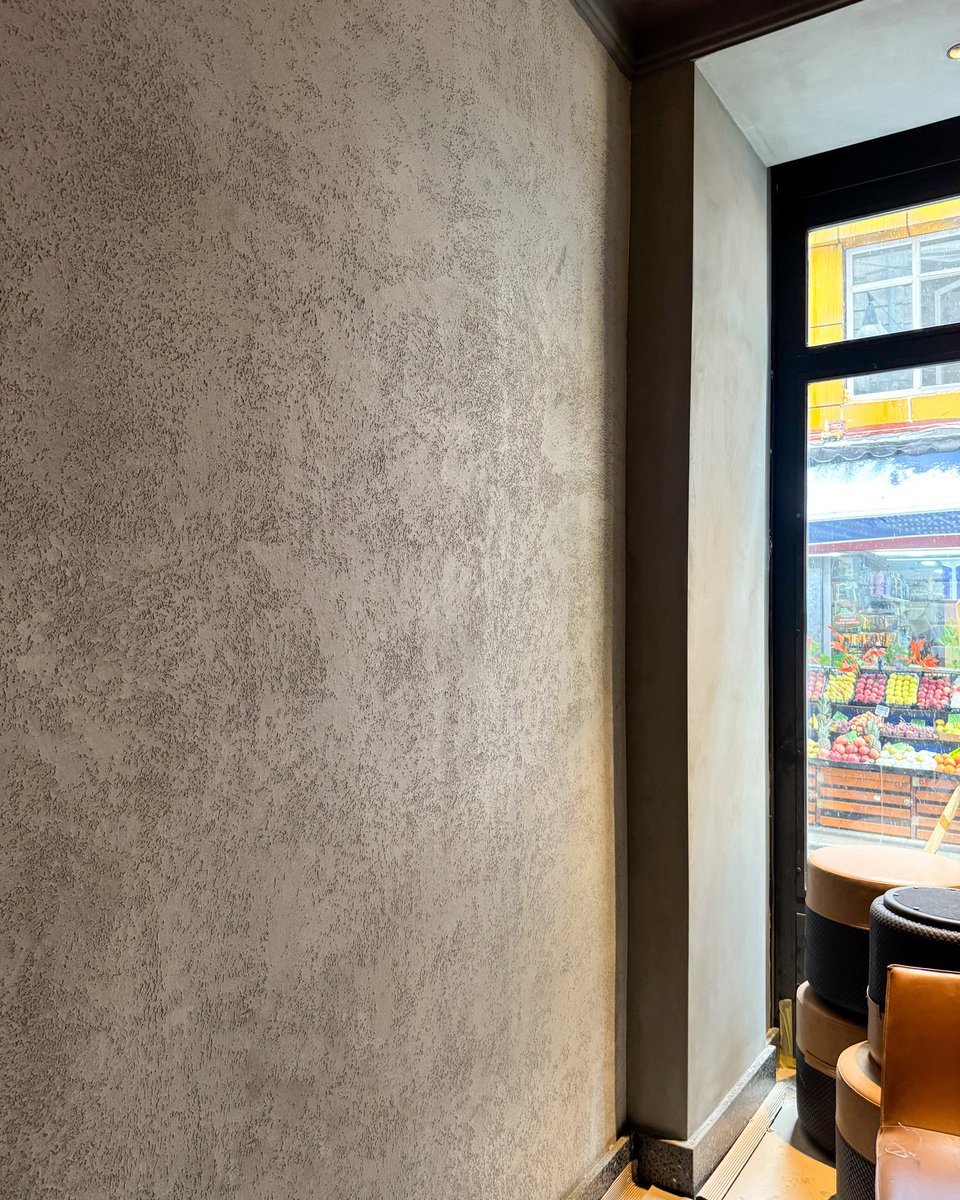 Doğadan ilham alan, sağlıklı ve gerçek beton dokular…
Yaşam alanlarına modern ve  doğal bir görünüm veren ürünümüz Archi Concrete..
____________
#navdecor #novacolorturkey #novacoloritalia #archiconcrete #fasesilossanica #interiordesign #tasarim #interior #decoration