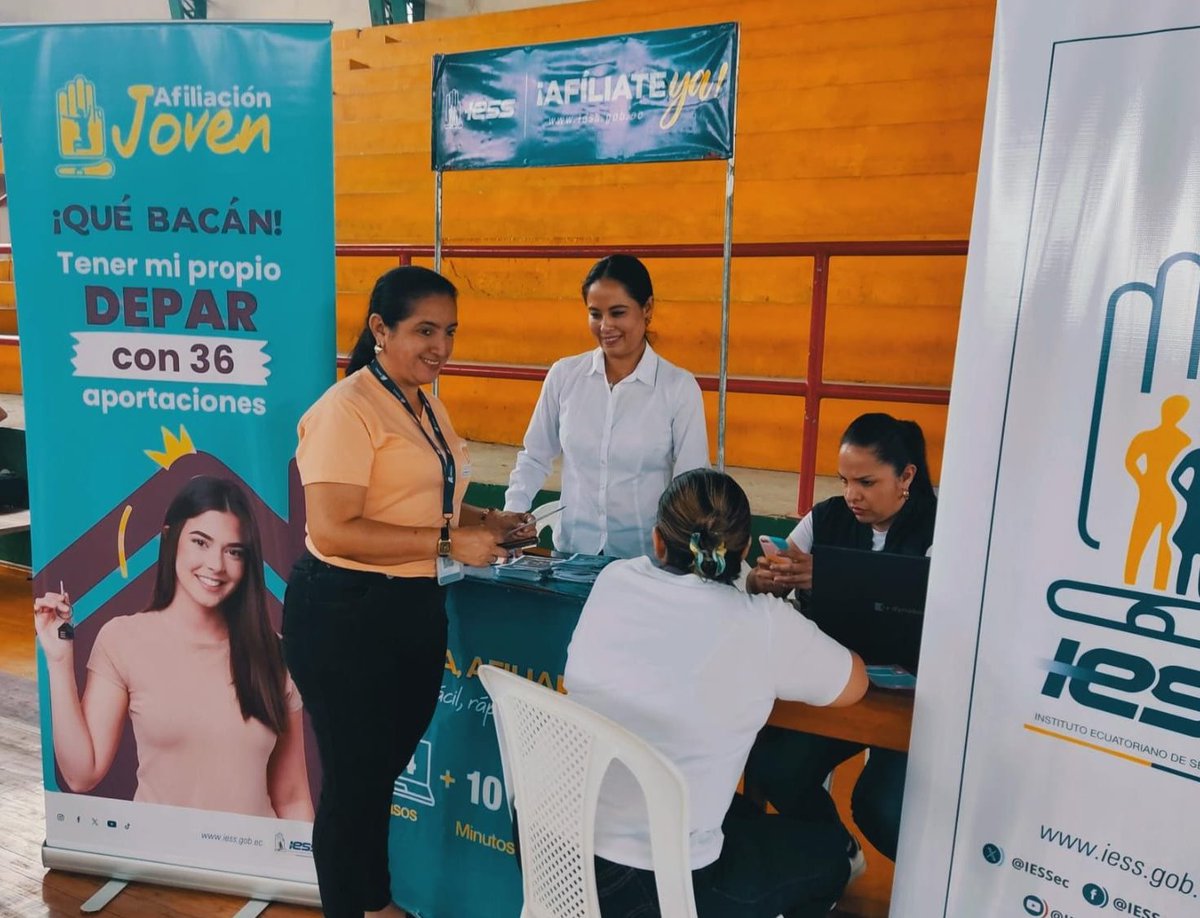 IESS_Manabi's tweet photo. #IESSnoPara | El equipo de Afiliación llegó a Chone con las Brigadas del Nuevo Ecuador. 🇪🇨

Los ciudadanos recibieron atención e información sobre:

👥Afiliación Joven, Independiente y Voluntaria
👷‍♀️Prestaciones y más beneficios

🤝 ¡Afíliate ya! https://t.co/daq45c9RcK