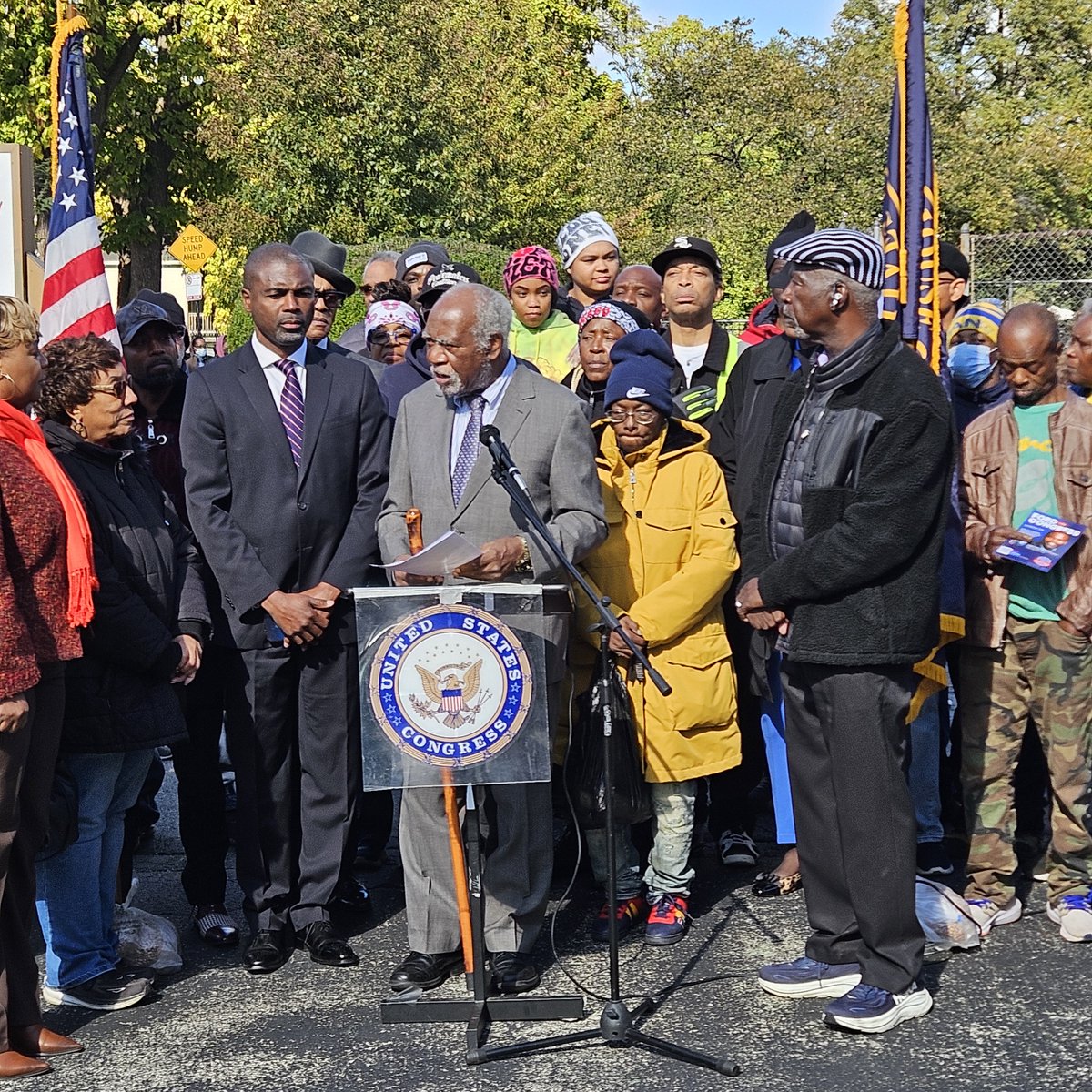 RepDannyDavis's tweet image. Government Shutdown: A Resident’s Story “I’m 78, living on Social Security in low-income housing. I pay my own electric bill and rely on SNAP for food. The hardships Trump and Republicans are forcing on seniors like me are dangerous to our well-being.”