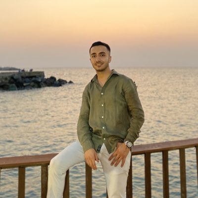 gucserhat65's tweet photo. #YeniProfilResmi https://t.co/s9ptsNIZCZ