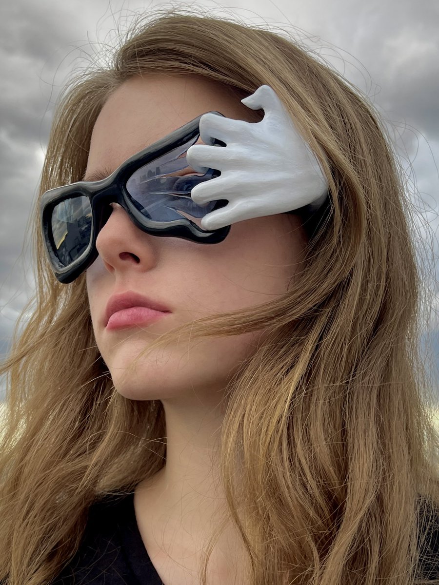 hannah tweet media