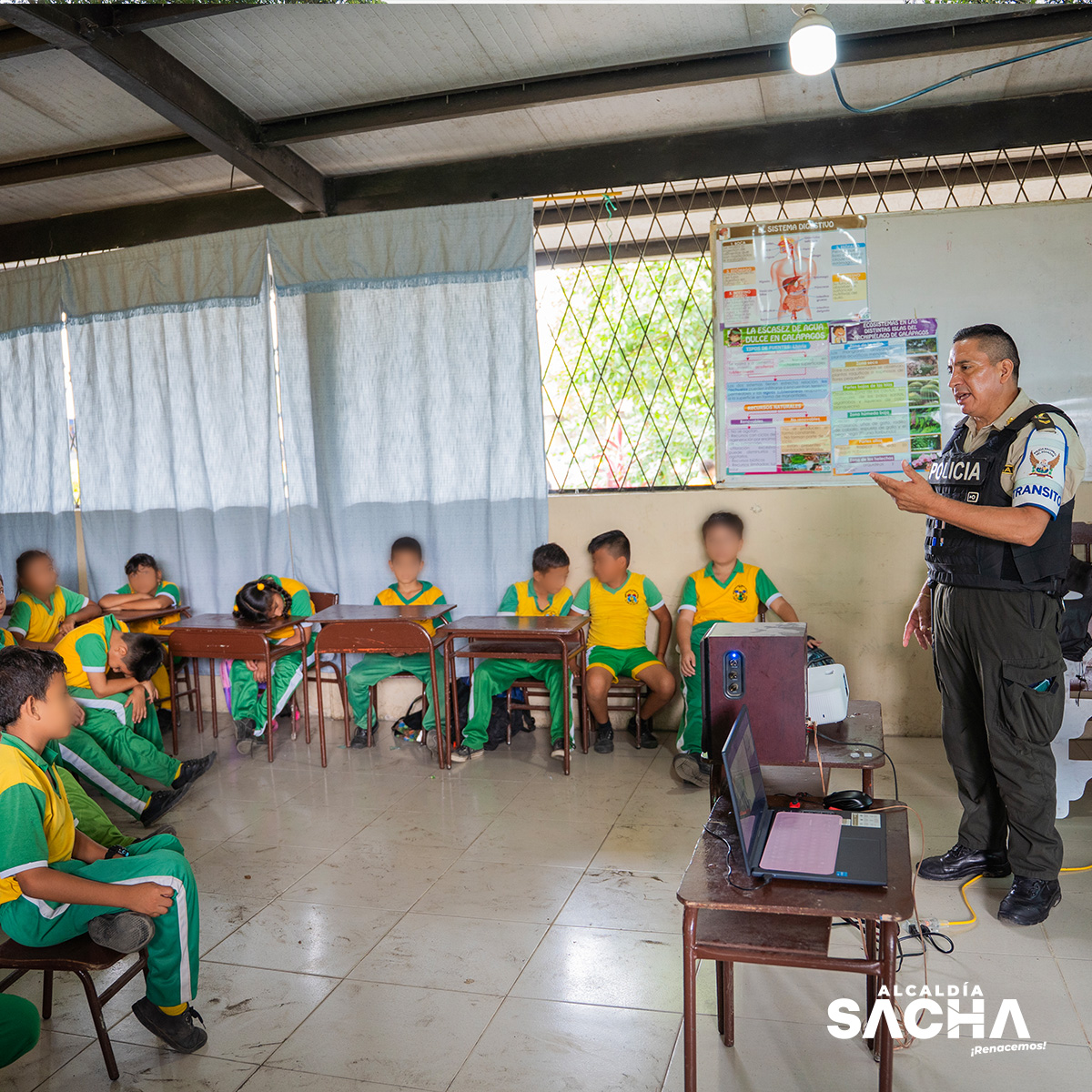 La Alcaldía de La Joya de los Sachas impulsa la campaña “Educar Salva Vidas”, una iniciativa que busca fortalecer la conciencia ciudadana y promover el respeto a las normas de tránsito entre los jóvenes del cantón.