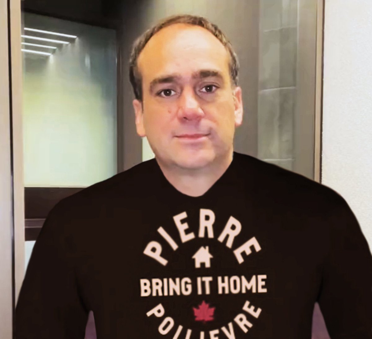 randythehunn's tweet image. Hey - you forgot 
#swingforthefences 

It&apos;s funny that PM Gimp and #TeamCorruption🇨🇳 have turned into #slogansluts after trying to mock @PierrePoilievre for his brilliant Bring It Home campaign. 

cash me outside #sloganboy