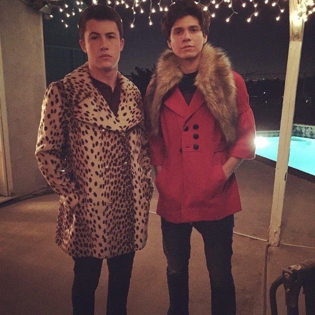 picturesofem's tweet image. halloween costume idea