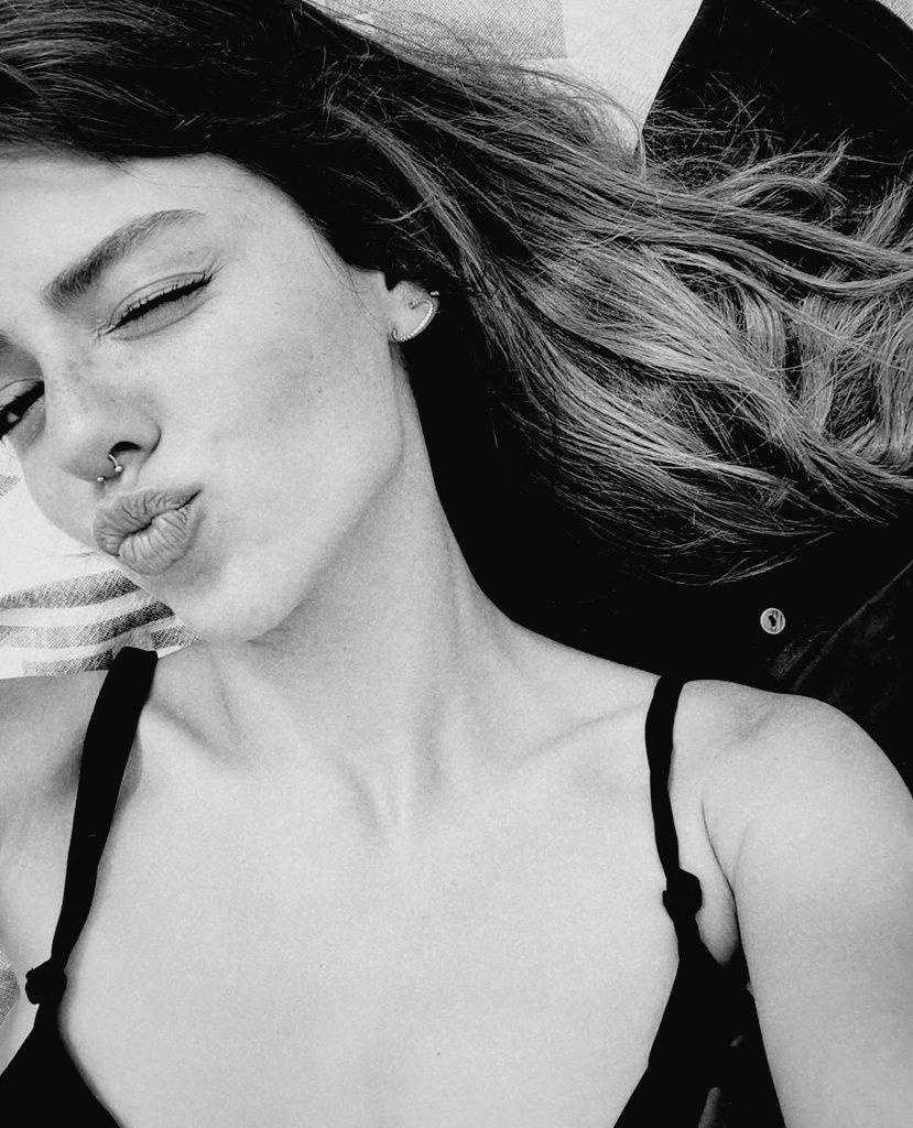 AlharbiReem22's tweet image. بما انو مارت عنده مسلسل ارشح اصلي تكون البطله حلوووين. ❤️🔥🔥
#aslihanmalbora #MertRamazanDemir
#yusuf