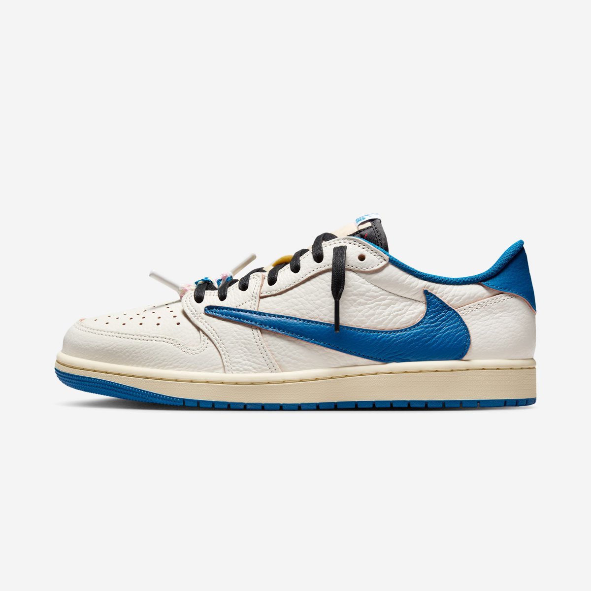 KicksFinder's tweet photo. OFFICIAL IMAGES: Travis Scott x Fragment Design x Air Jordan 1 Low OG SP "Sail/Military Blue" 🌵⚡🥶

🗓️ November 8th, 2025
📝 DM7866-104 (MENS); DO5442-104 (PS); DO5441-104 (TD)
💰 $155; $80; $65 USD
💵COP OR 🚮DROP? https://t.co/ZWg5eubf4g