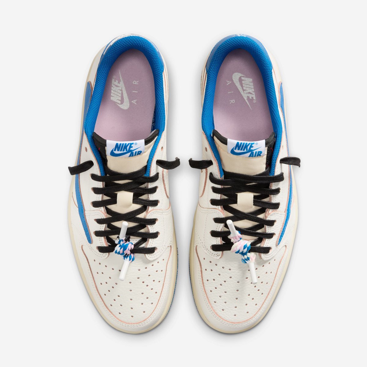 KicksFinder's tweet photo. OFFICIAL IMAGES: Travis Scott x Fragment Design x Air Jordan 1 Low OG SP "Sail/Military Blue" 🌵⚡🥶

🗓️ November 8th, 2025
📝 DM7866-104 (MENS); DO5442-104 (PS); DO5441-104 (TD)
💰 $155; $80; $65 USD
💵COP OR 🚮DROP? https://t.co/ZWg5eubf4g