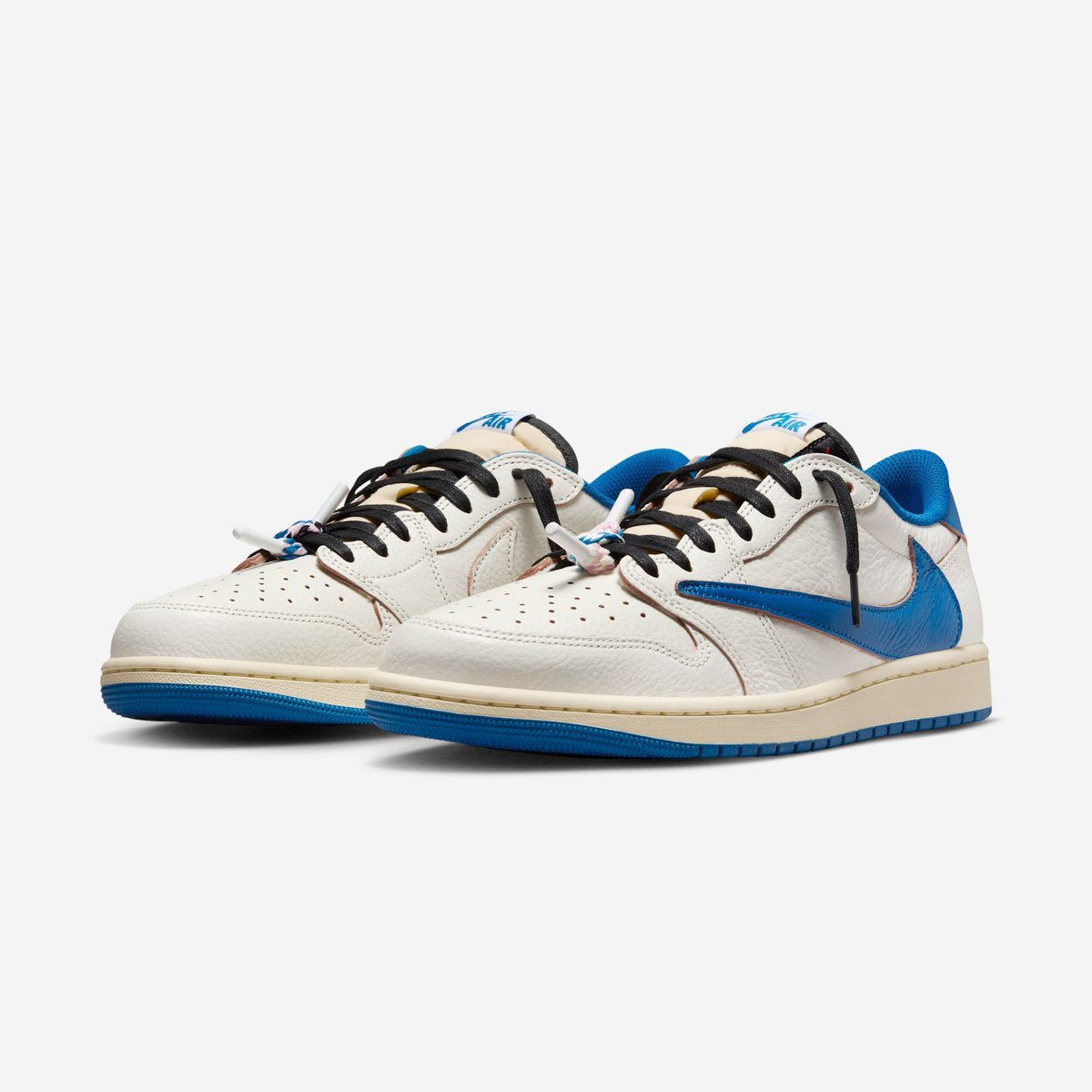 KicksFinder's tweet photo. OFFICIAL IMAGES: Travis Scott x Fragment Design x Air Jordan 1 Low OG SP "Sail/Military Blue" 🌵⚡🥶

🗓️ November 8th, 2025
📝 DM7866-104 (MENS); DO5442-104 (PS); DO5441-104 (TD)
💰 $155; $80; $65 USD
💵COP OR 🚮DROP? https://t.co/ZWg5eubf4g