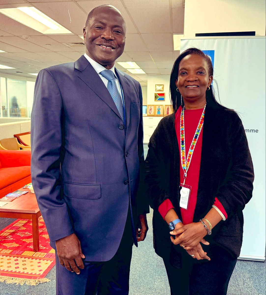 Un plaisir d’échanger sur la situation au Mali 🇲🇱 et sur l’appui essentiel du <a href="/PNUDMALI/">PNUD MALI</a> avec le Représentant résident Maleye Diop <a href="/maleye_diop/">Maleye Diop</a>