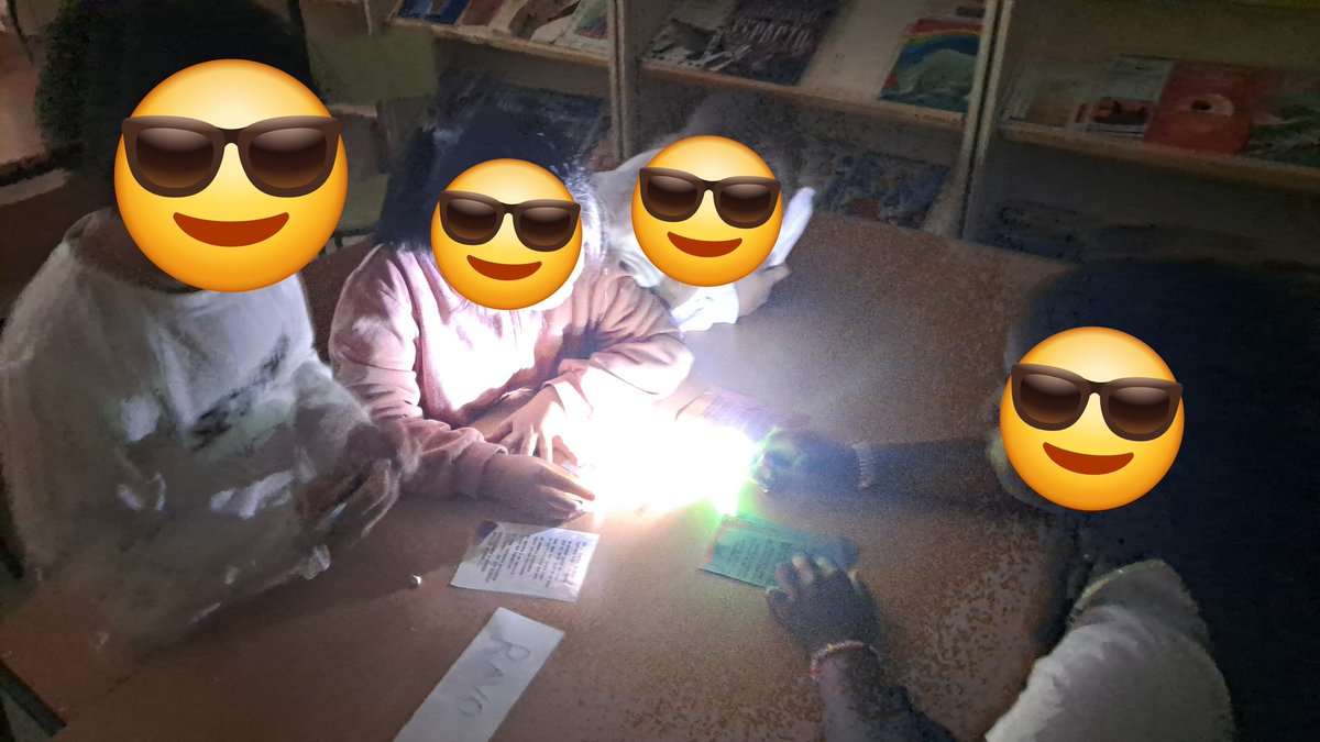cpblasdeotero's tweet photo. #scaperoom de halloween en 3°: si de la biblioteca querían escapar, adivinanzas de miedo tuvieron que averiguar. https://t.co/xRWy7Qf1Cx