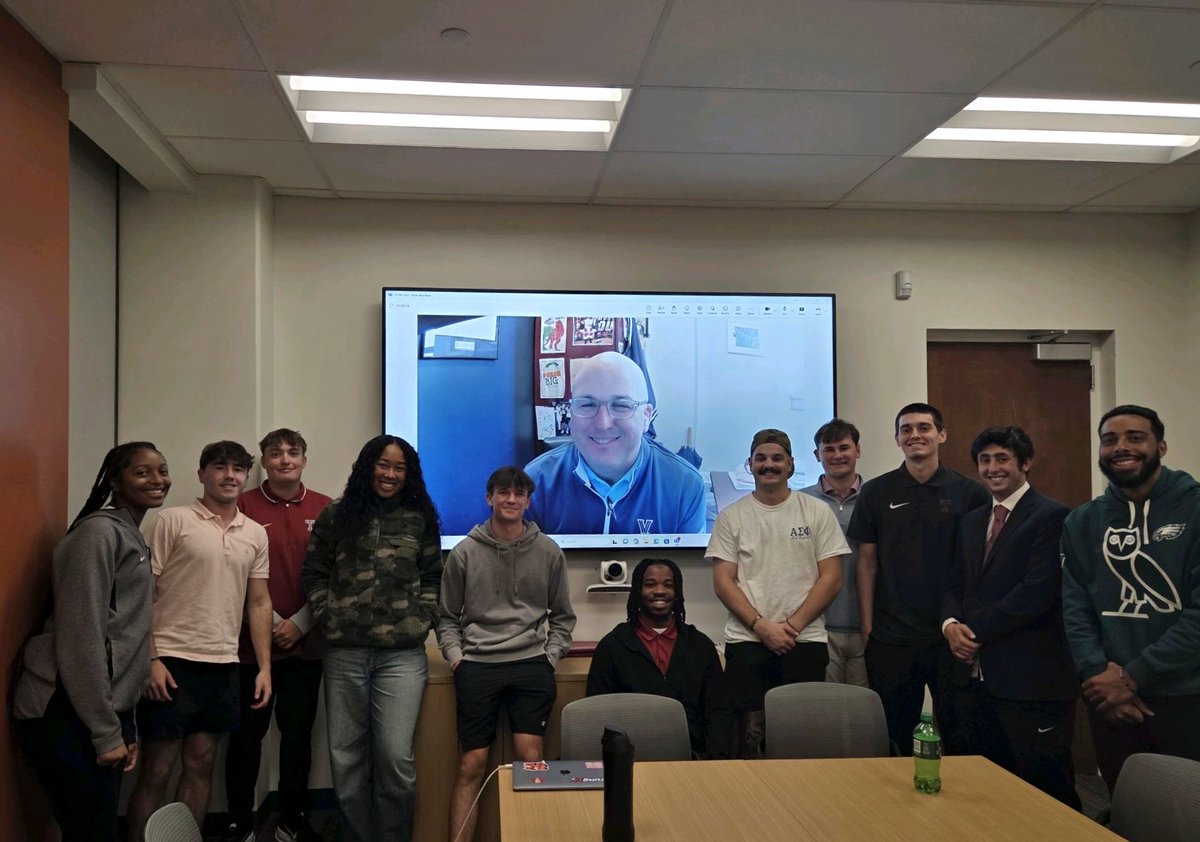 BroadStNIL's tweet image. Thank you @BrianBeachamVU for taking the time to speak with us last week! Us at Broad St. value career advice, especially from @TempleSTHM Alum! 🍒 🦉 
#GoOwls #NIL #STHM
#TempleUniversity