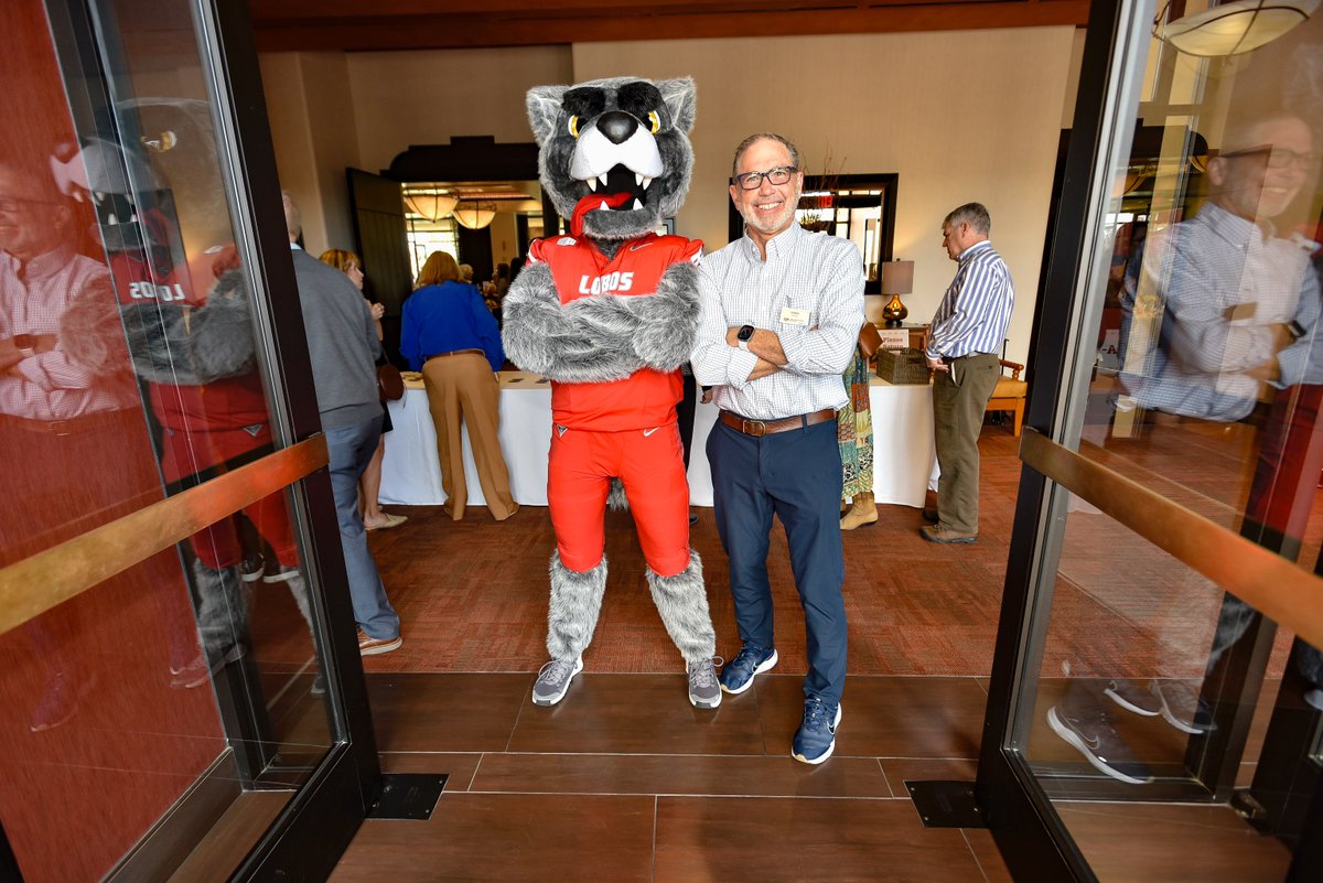 Last week, the New Horizons Society Luncheon celebrated donors whose estate gifts are helping shape UNM’s future through scholarships, research, and community impact.

Learn more about the Society: 🔗 unmfund.co/newhorizons 

#UNMFoundation #NewHorizonsSociety #LegacyGiving #UNM