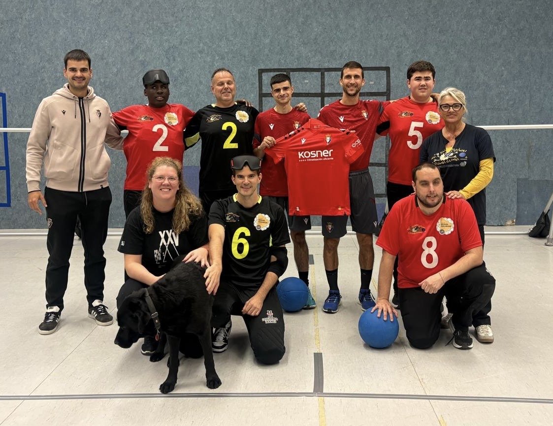 🙌🏻 Se acerca el Open de Estella-Lizarra y en esta ocasión fue <a href="/fundosasuna/">Fundación Osasuna</a> quien visitó al equipo de #GoalBall Navarra

❤️ ¡Gracias, Ioar y Oier! Eskerrik asko #Osasuna! 

fundacionosasuna.com/noticia/13159-…