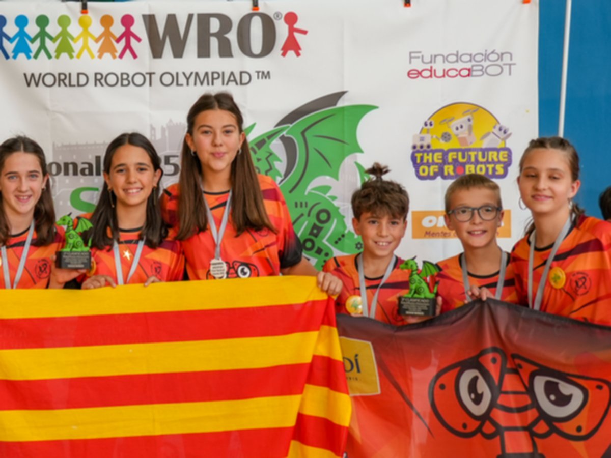🌍 🤖 Del Pirineu a Singapur!

2 equips de l'Albert Vives de la Seu d'Urgell a la final mundial de robòtica 💪🙌

Talent i esforç obren totes les portes! 

📣 Els ajudem a finançar el viatge? 👇 gofund.me/370fe2613