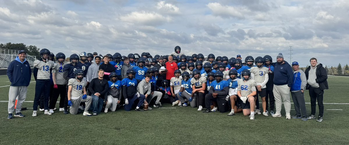 Thank you <a href="/Chiefs/">Kansas City Chiefs</a> for recognizing <a href="/OWFootball/">ᴏʟᴀᴛʜᴇ ᴡᴇꜱᴛ ꜰᴏᴏᴛʙᴀʟʟ</a> Coach Jon Wiemers as the Coach of the Week! <a href="/OWNovacekOWLS/">Jay Novacek</a>