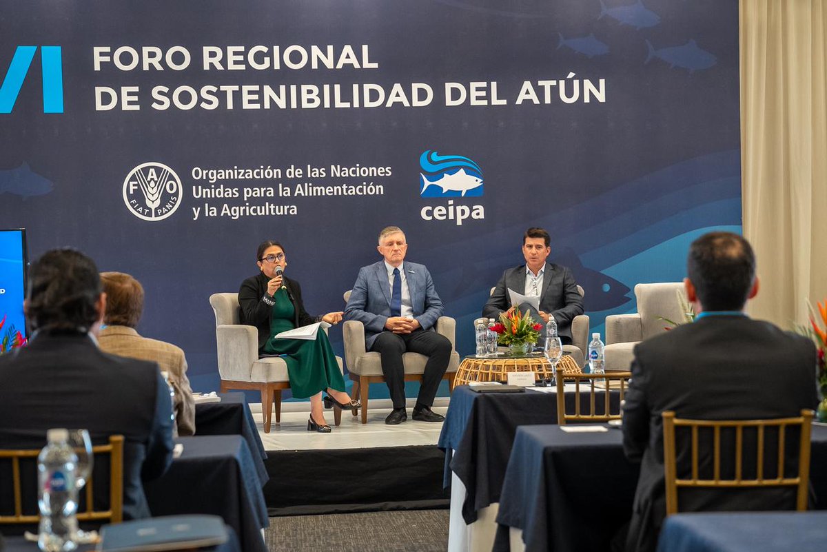 CEIPA_Ecuador's tweet photo. 🍽️🐟| Dentro del eje Mejor Nutrición, se abordaron temas sobre la seguridad alimentaria y nutricional desde los sistemas acuáticos y pesqueros, destacando su papel clave para garantizar una alimentación sostenible y saludable. https://t.co/EPQrHtGsu3