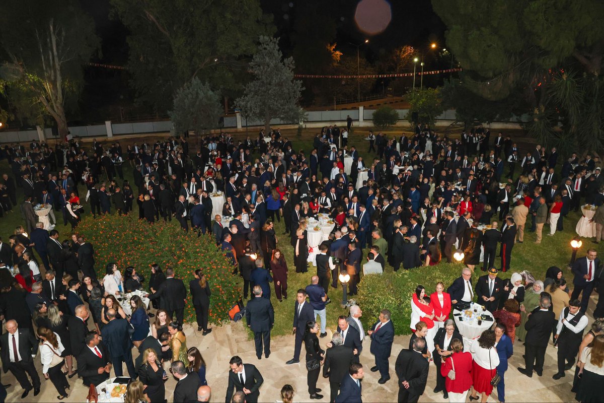Cumhuriyetimizin kuruluşunun 102. yıldönümünü Büyükelçiliğimizde düzenlediğimiz resepsiyonla kutladık 🇹🇷🇹🇷🇹🇷