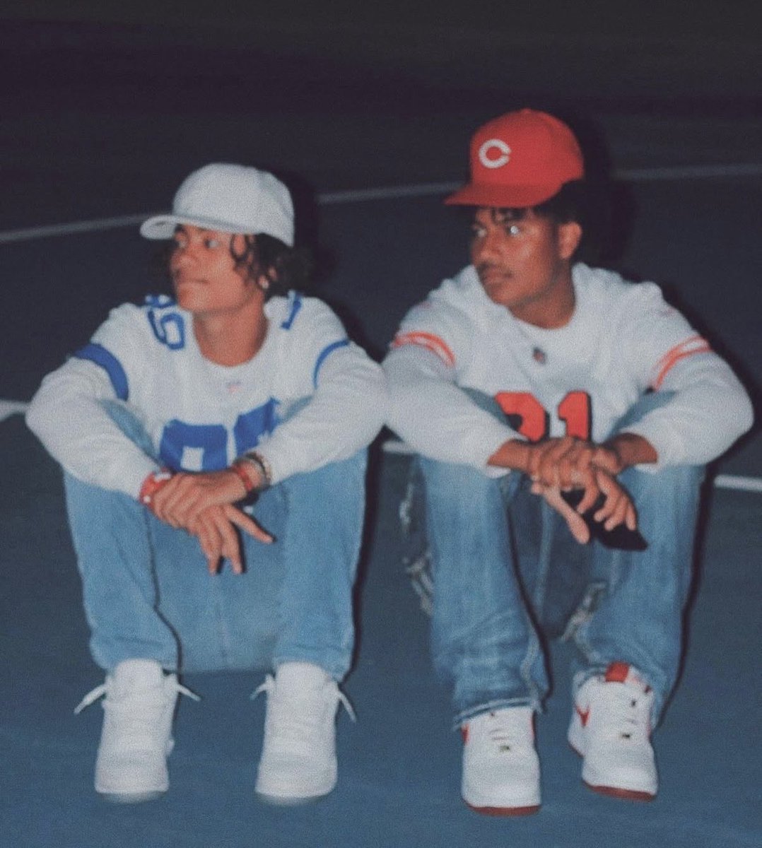 I’ve known the Dye twins since high school.

Back then, I’d wake up for school and see them outside. 5AM, running sprints before class. Rain, cold, dust, whatever.

They were different.

Nothing about this breakout surprises me.
It was never 𝐢𝐟, only 𝐰𝐡𝐞𝐧.