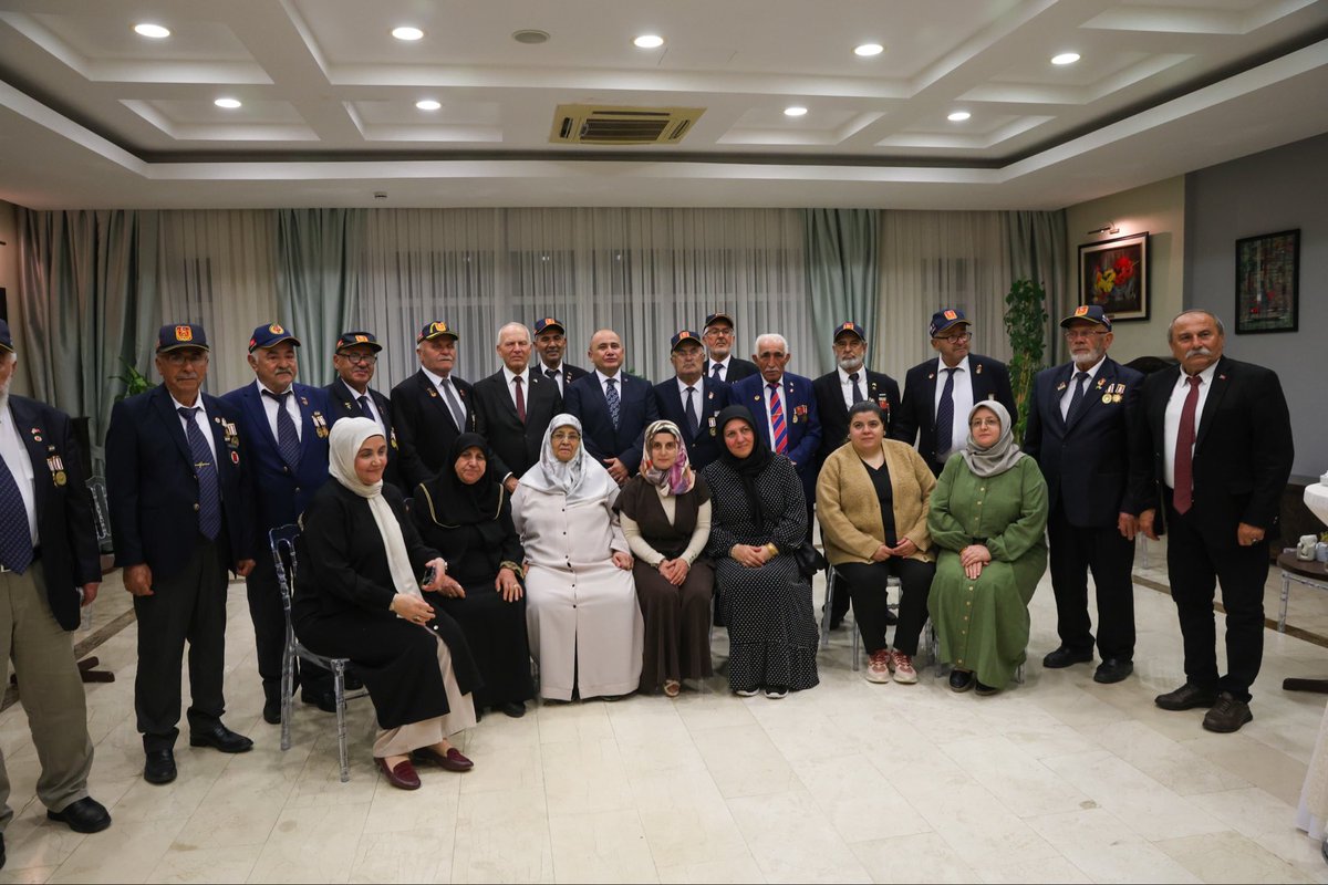 Yakın Doğu Üniversitesinin davetlisi olarak KKTC’ye Tokat’tan gelen 1974 Mutlu Barış Harekatına katılan gazilerimizi 29 Ekim Cumhuriyet Bayramı resepsiyonunda ağırladık. Gazilerimizi şükranlarımızı sunduk.