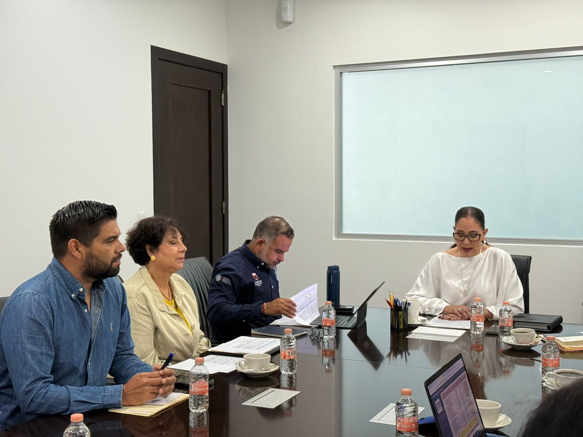 fsonduk's tweet photo. Sostuve una reunión con la Comisión de Gasto y Financiamiento para revisar los procesos y asegurar un buen cierre del ejercicio.
Seguimos trabajando para fortalecer a nuestras corporaciones y garantizar un uso responsable de los recursos públicos. https://t.co/CN1F9JVWpm