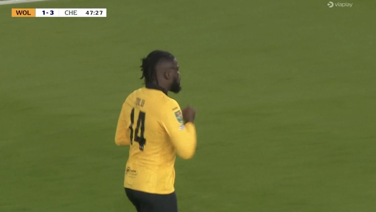 WeAreWolves_com's tweet image. Arokodare pulls one back