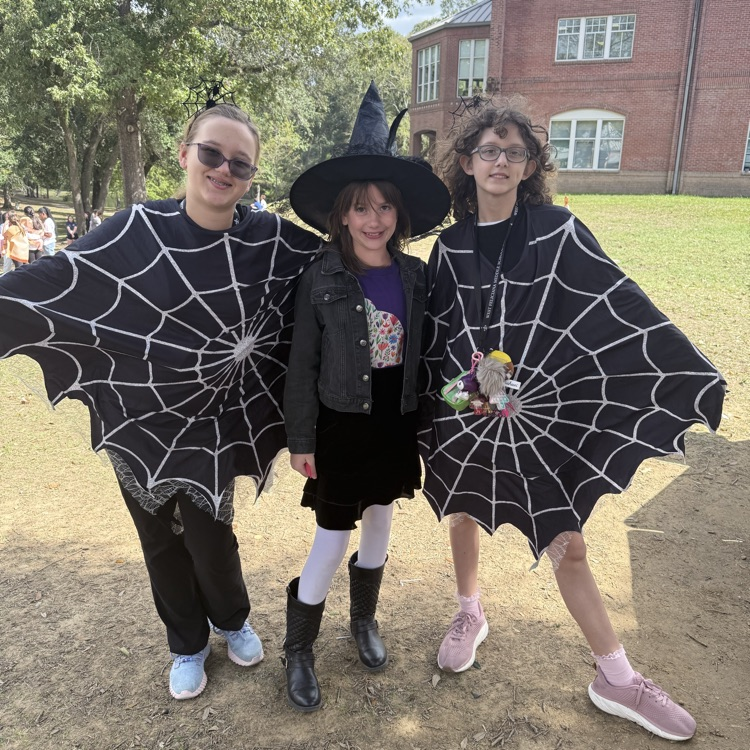 WFMSthebest's tweet photo. Double the fun & a sprinkle of magic! π» From twins to witches, today was all about finding out Which Witch is Which! #HomecomingMagic #SaintsSpirit https://t.co/cXMmBdG2Nl