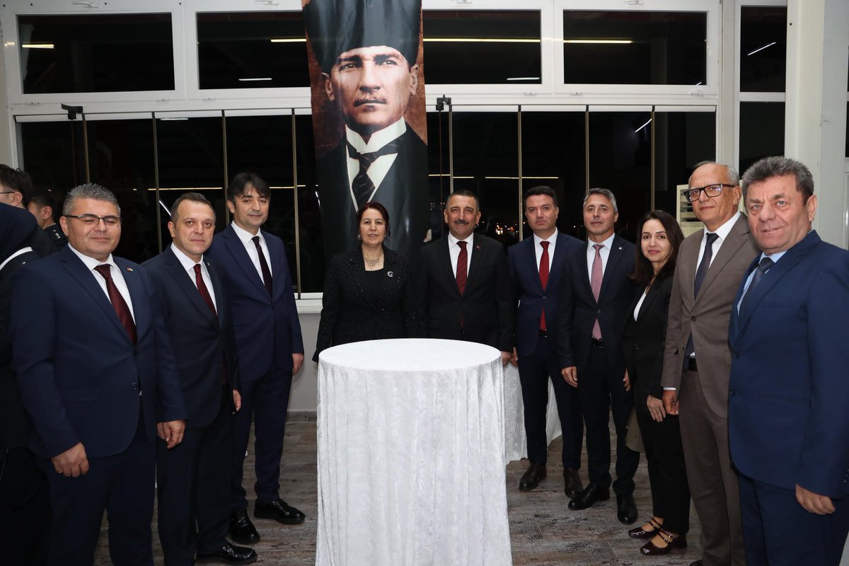 29 Ekim Cumhuriyet Bayramımız kutlu olsun.<a href="/TC_Zonguldak/">Zonguldak Valiliği</a> <a href="/osman_hcbktsogl/">Osman HACIBEKTAŞOĞLU</a>