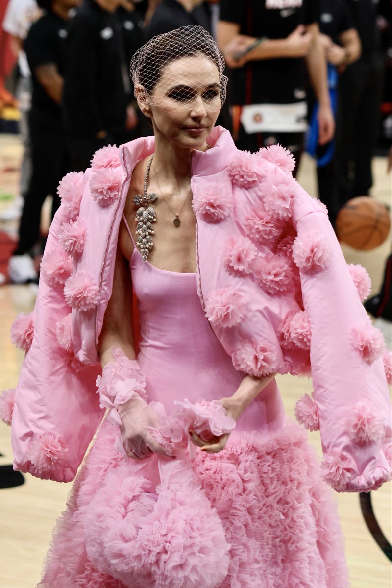 enzocollomba4's tweet image. She flexing you just hating 
📸 by me