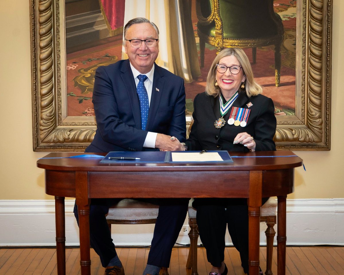 TonyWakehamNL's tweet image. It is the honour of my life to serve as Newfoundland and Labrador’s 16th Premier.

To my family, thank you for your love and support. It meant the world to have you by my side on this special day.

To my newly sworn-in cabinet, it’s time to get to work and deliver better…