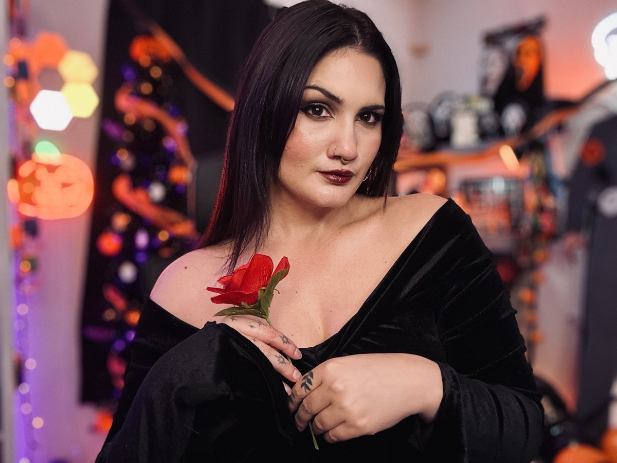 HALLOWEEN PARTY STREAM IS LIVEEEE! 
Come celebrate the BEST day of the year with me &amp; the Pumpkin Patch! We got my Morticia costume, a Resident Evil Village first play through, wheel spins, giveaways &amp; MUCH MORE! Come hang out ~ twitch.tv/Ashlinaa
