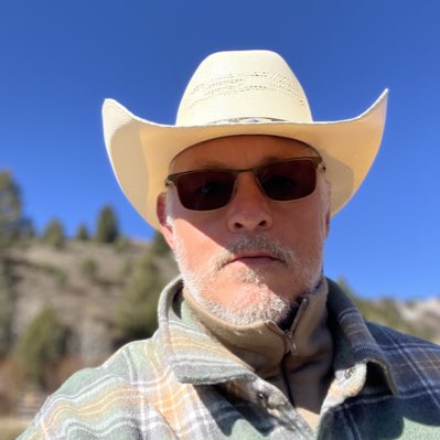 3at3mandSmil3's tweet photo. #NewProfilePic https://t.co/Fdq792QeB1