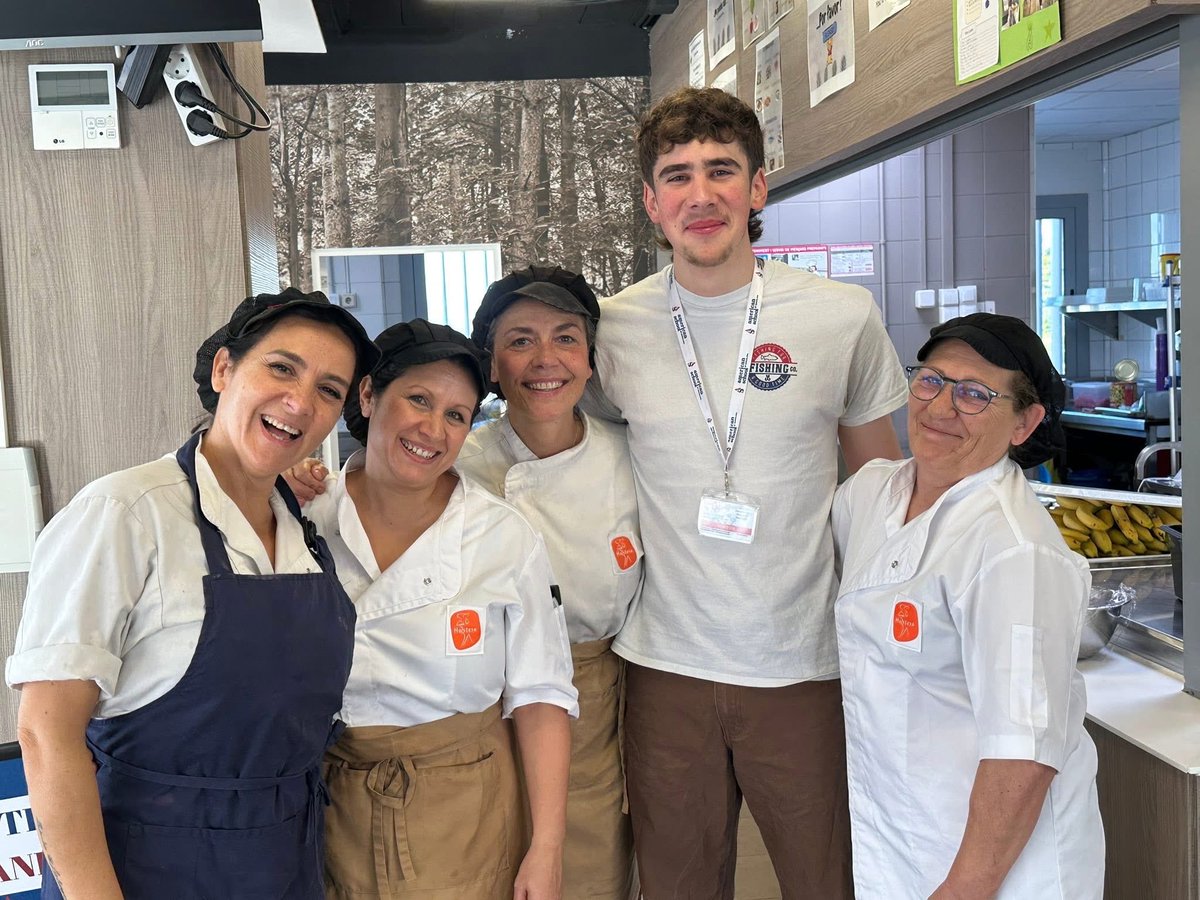 If you were part of the <a href="/ASBschool/">American School of Barcelona</a> community between 2005–2015, you might remember the Madigan family - Mr. Mitch (G3/5 teacher), Kathy, and their boys, Alex ’25 and Noah ’28. We were thrilled to welcome Alex last week while on fall break from Amsterdam University College.