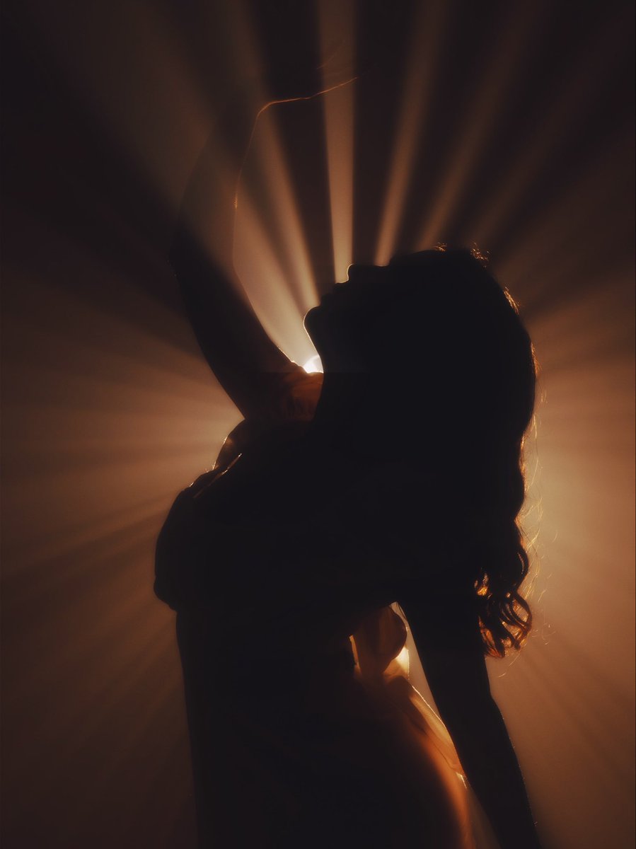 787DANIELA's tweet photo. BORN AGAIN 🕊️✨
la historia detrás de estas imágenes representan mi renacimiento en Cristo, como él me salvó y hundió mi pasado al fondo del mar, purificándome y haciéndome nueva criatura. Puedo decir con mucha felicidad que no soy la misma desde que le entregué mi vida a Dios… https://t.co/BQb8kslMeD