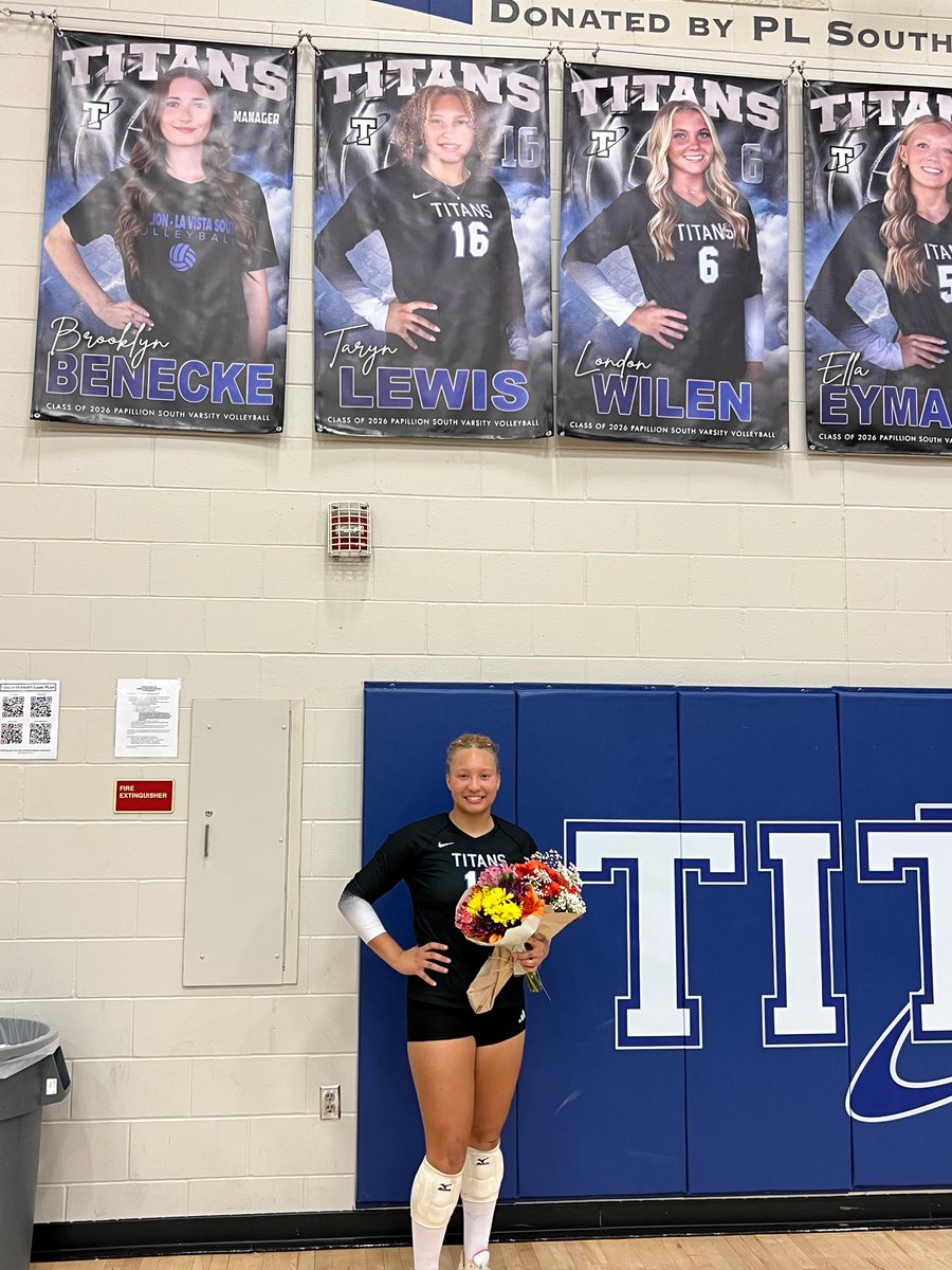 TLewisGK's tweet image. Last night was the start of volleyball districts and senior night. I am so Blessed to be surrounded by such an amazing support system! I love my people 💙 🏐