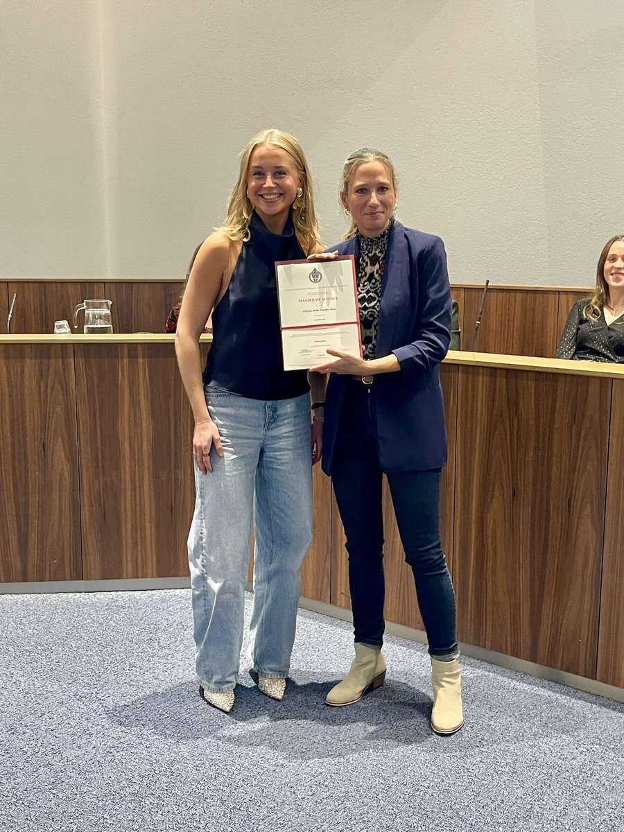 Trotse pa 👩‍🎓🥂❤️ #Amber