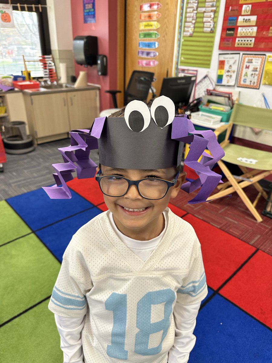 It’s spooky spider time! Loved making our spider hats today! 🎃👻🕷️🕸️ #CAShineLikeaDiamond #CALovetoLearn #CAMagicintheJourney #CABetheDifference #CAEngaged #engageD64
