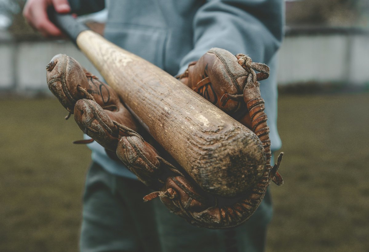 If this World Series has taught us anything, it's that the Toronto Blue Jays are always ready to go the distance, and when it comes to their bats, they always keep things tree-ditional! 
 
While other leagues may use metal bats, the professionals prefer a natural swing. In the
