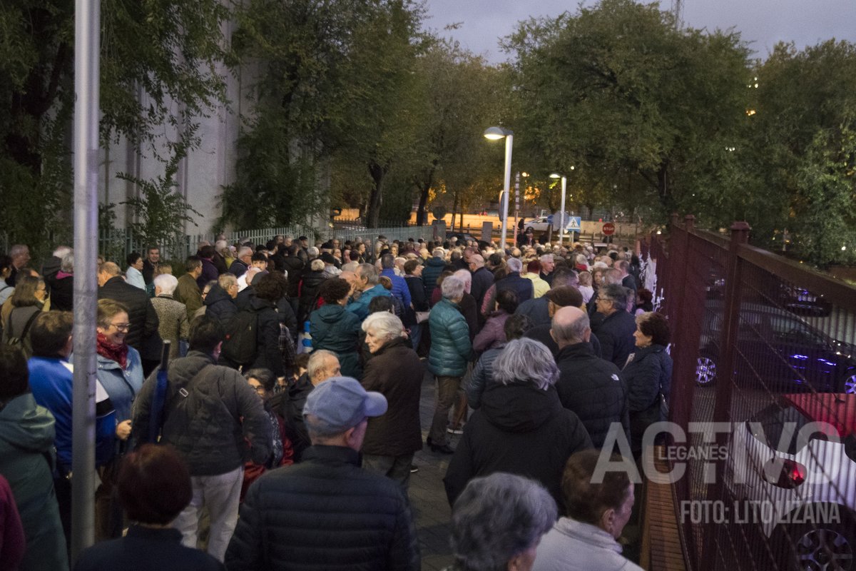 Más fotillos de la concentración frente al Jaime Vera y sin espinacas eh 😝

Fotos: © Lito Lizana para <a href="/LeganesActivo/">Leganés Activo</a>