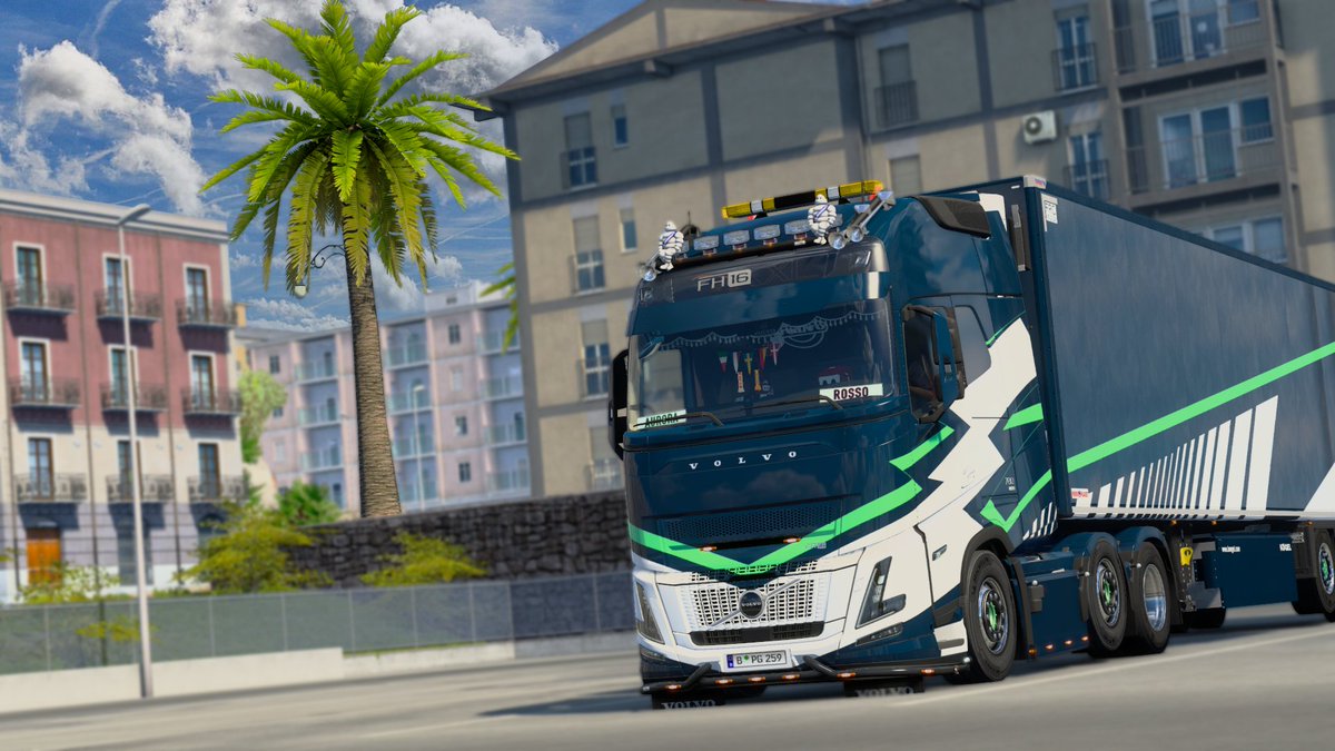 auroravtc's tweet photo. Here, the vacation can now begin in such a beautiful place🥰 . There's a palm tree right in front of the hotel, if you look out the window. 
The best thing about it is that there is a big parking place for a lot of trucks. 

Photo Credits go to ૨ossoo770s ❤️
#ets2 #truckersmp https://t.co/zJm2vzb7fo