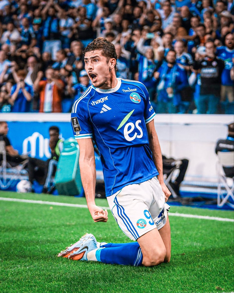 RCSAFOREVER's tweet image. QUI D&apos;AUTRE QUE LUI ? 🤯⚽️

BUT DE L&apos;EXTRATERRESTRE.

BUT DE L&apos;ANIMAL. 🦁

BUT DU CYBORG. 🤖

BUT DU GÉNIE. 🧠

BUT DU MAGICIEN. 🧙‍♂️

BUT DE L’OVNI. 👽

BUT DU GOAT. 🐐

BUT DE L’EMPEREUR. 👑

JOAQUÍN PANICHELLIIIIIIIIIII !!! 🇦🇷🔥

#RCSA #RCSLIVE #LIVERCS #RCSAAJA