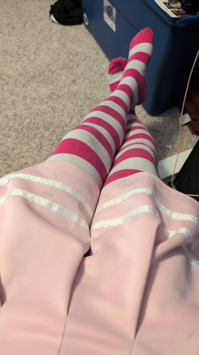 ShinzuFoxx's tweet image. Gay or Gay✨?