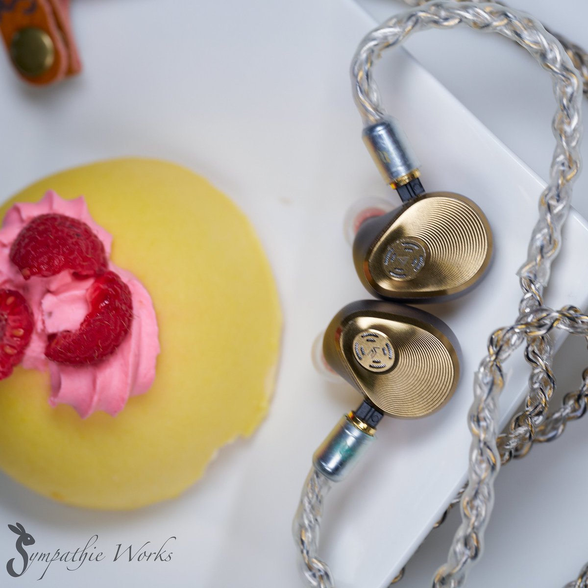 kuniakikunda's tweet image. Bonjour😊

今朝は【SW32】とAURAでエンヤなど❇️

高解像度でキレのある音、中高域の明瞭さ。音の粒子の波が描く繊細な世界…美しい透明感💛

セール中🥳

寒くなってきましたね。あたたかくして良い1日を🐰🍵

#SympathieWorks
#SW32
#Graffias
#AURA
#AK
#VE
#VisionEars

sympathieworks.officialblog.jp/archives/22997…