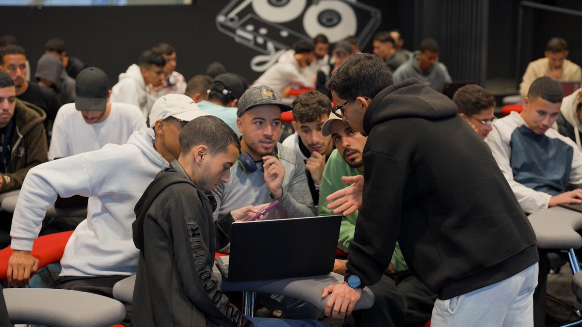 oblivion_rabat's tweet image. New journey, new goals, and new members!
We’ve just started our first session in a series of robotics workshops designed to explore the fundamentals of robotics
We’re truly excited to kick off this learning adventure together.
#1337CodingSchool ##um6p ##EmbeddedSystems