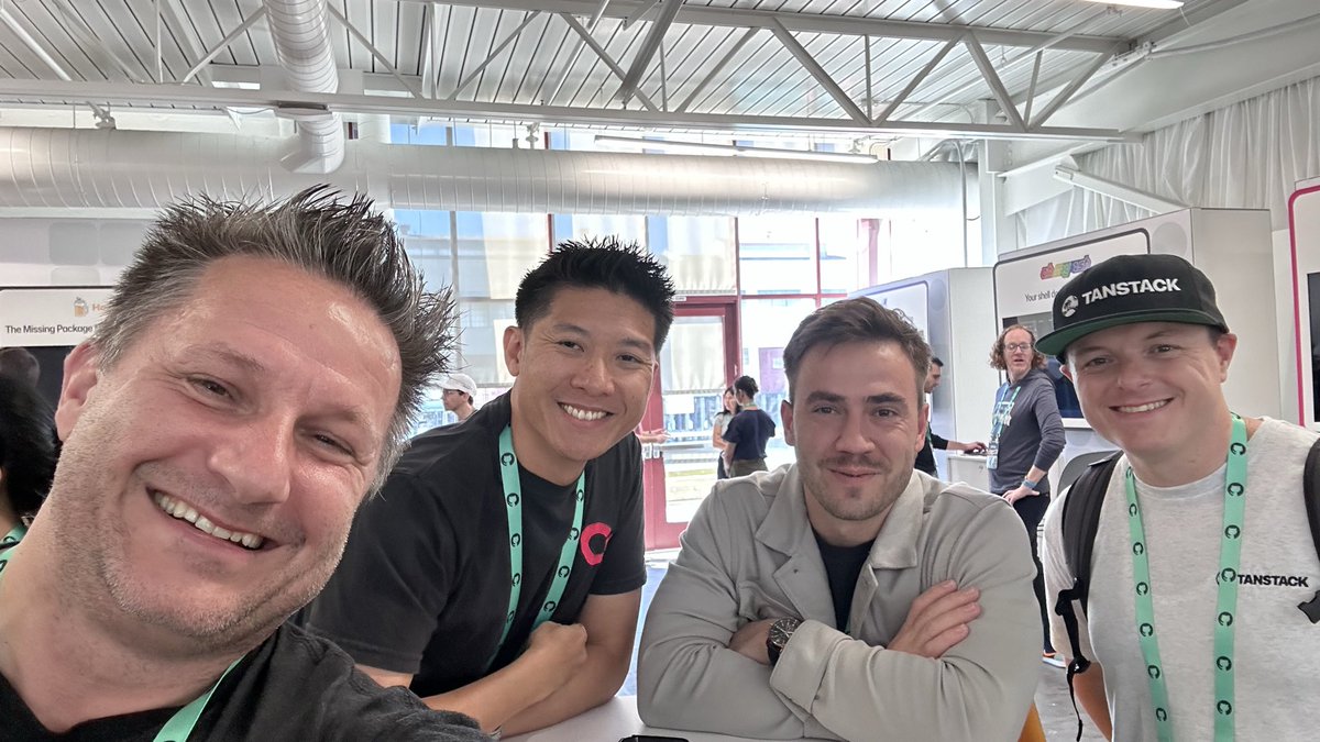 nickytonline's tweet image. Hanging with some good peeps! #GitHubUniverse