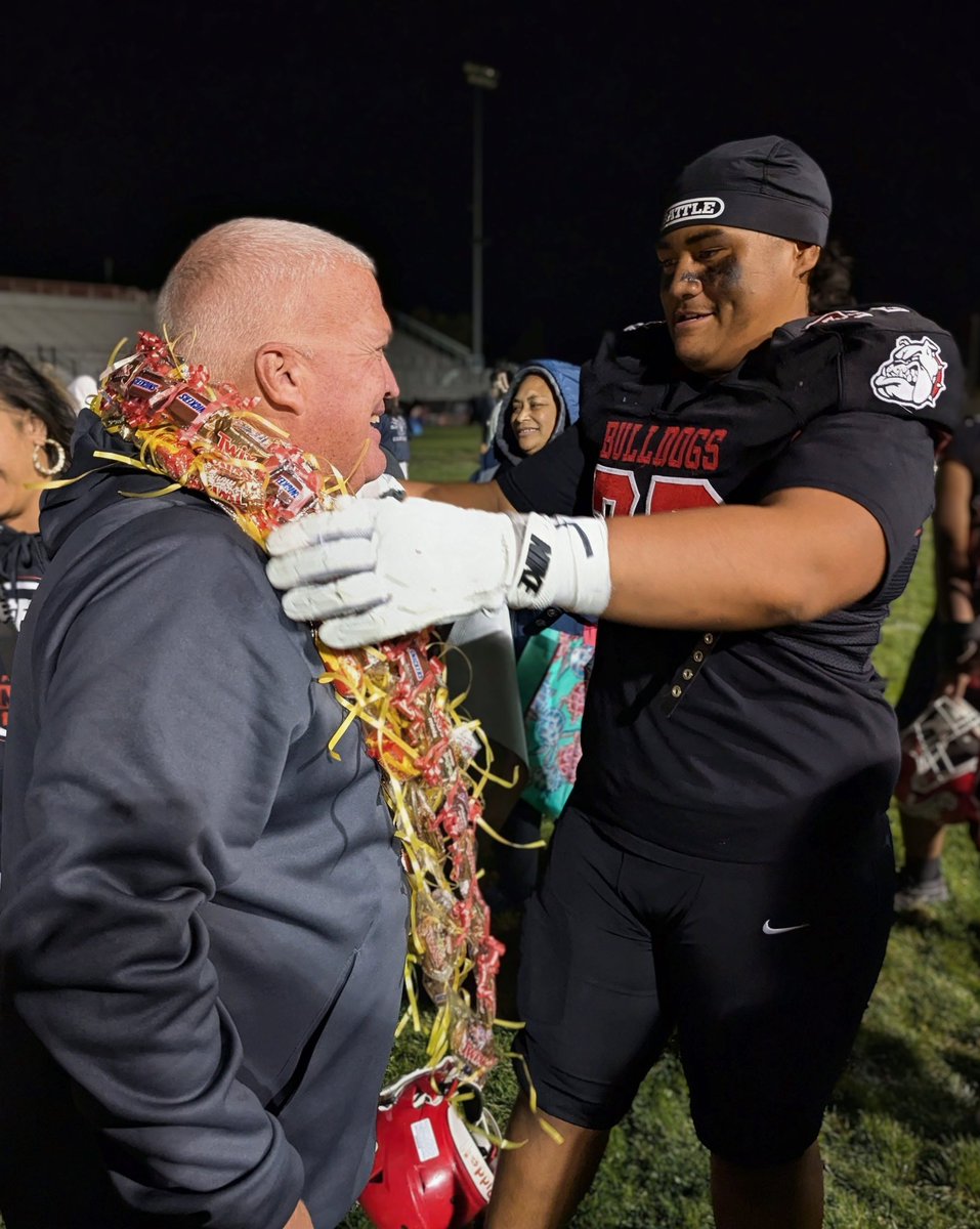 MrzFinau's tweet image. The love and respect these boys have the @coachmetty is amazing to witness. One more league game for our @inokefinau1 and 2 more years for @theehamee 
@AveiRitchi97 @sione_felila