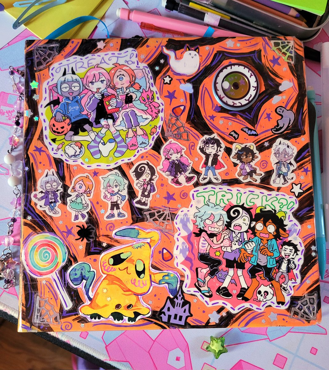 M30W73R7's tweet photo. decorated my sketchbook :3 #devilscandy #devilscandycomic https://t.co/D3USOwYDip