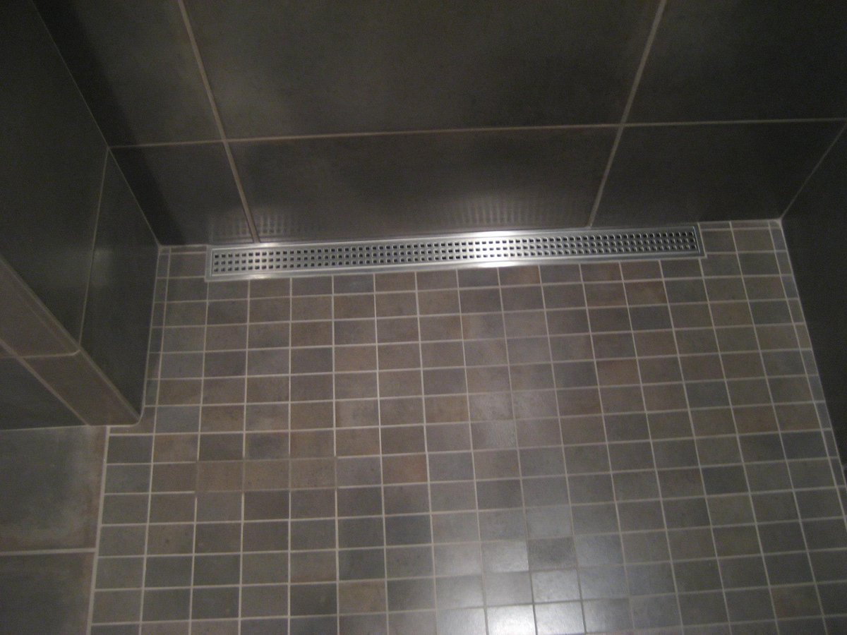 QualityTileInc's tweet image. ❄️ Stay warm this winter with Quality Tile, Inc.!
🔥 Heated tile floors for comfort
🚿 Curbless, handicap-accessible showers for safety &amp;amp; style

Upgrade your home before the cold sets in → qualitytileinc.com

#QualityTile #HeatedFloors #MichiganHomes #CurblessShowers